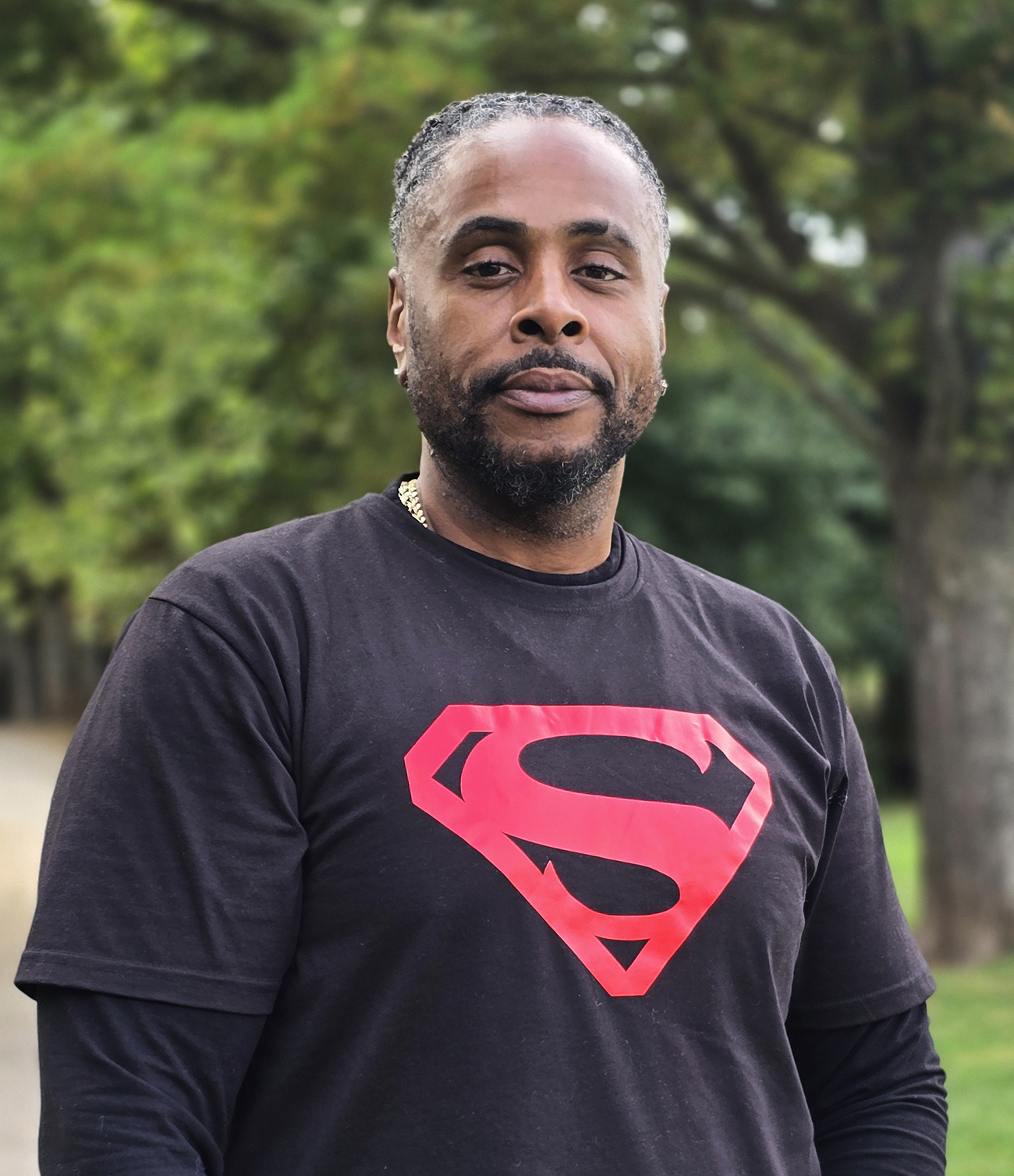 Gary-Bell-Superman-Delivers-Courier-Service